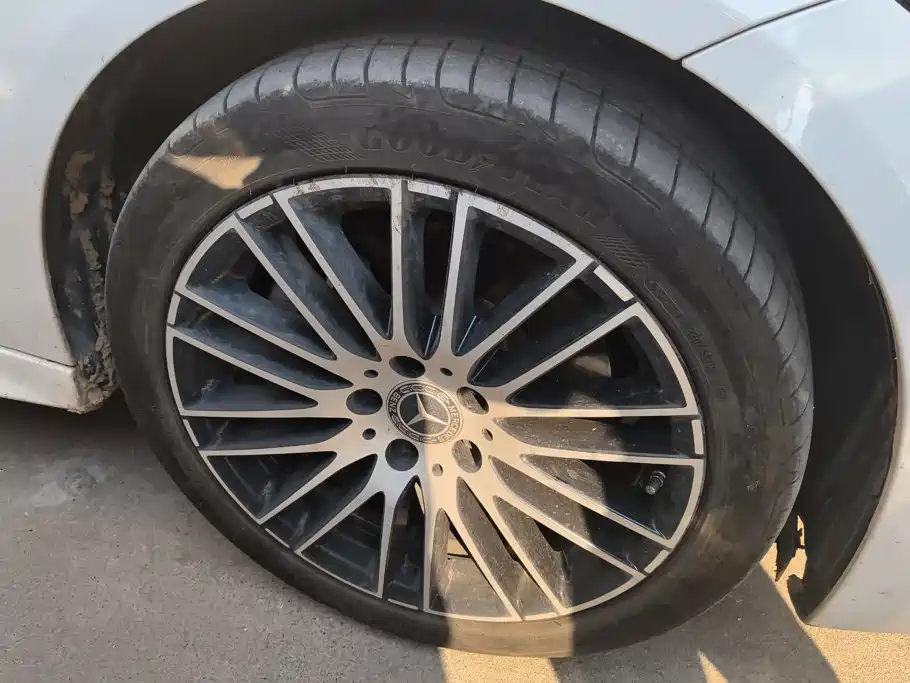 Mercedes-Benz C-Class — миниатюра 6