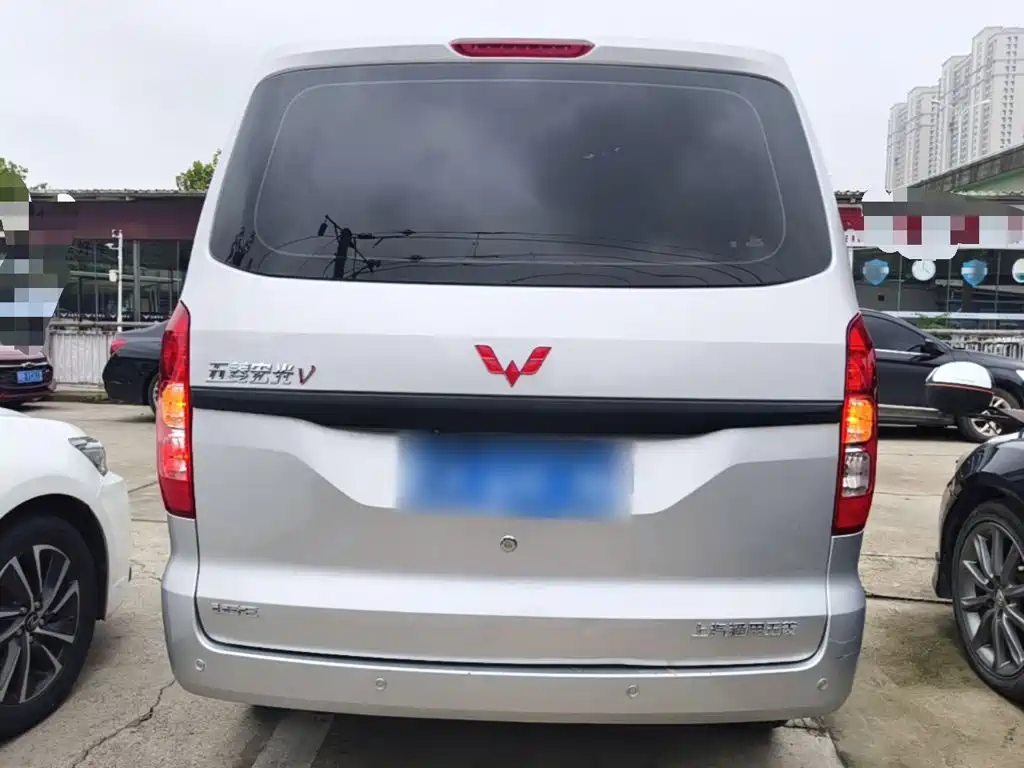 Wuling Hongguang V — миниатюра 6