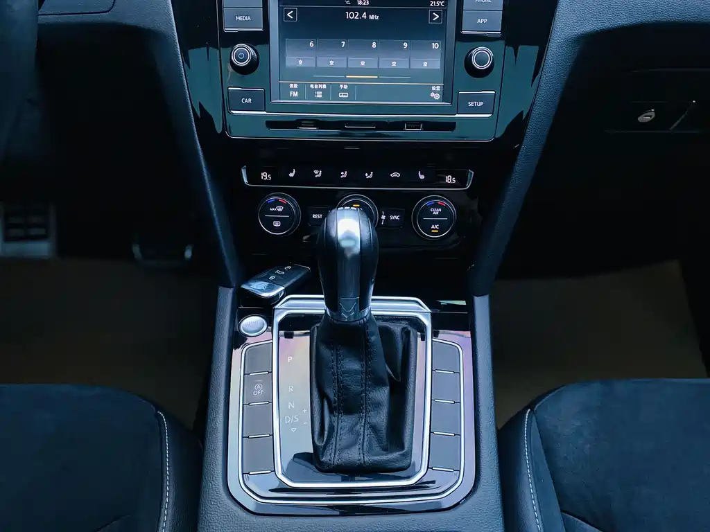 Volkswagen CC — миниатюра 9