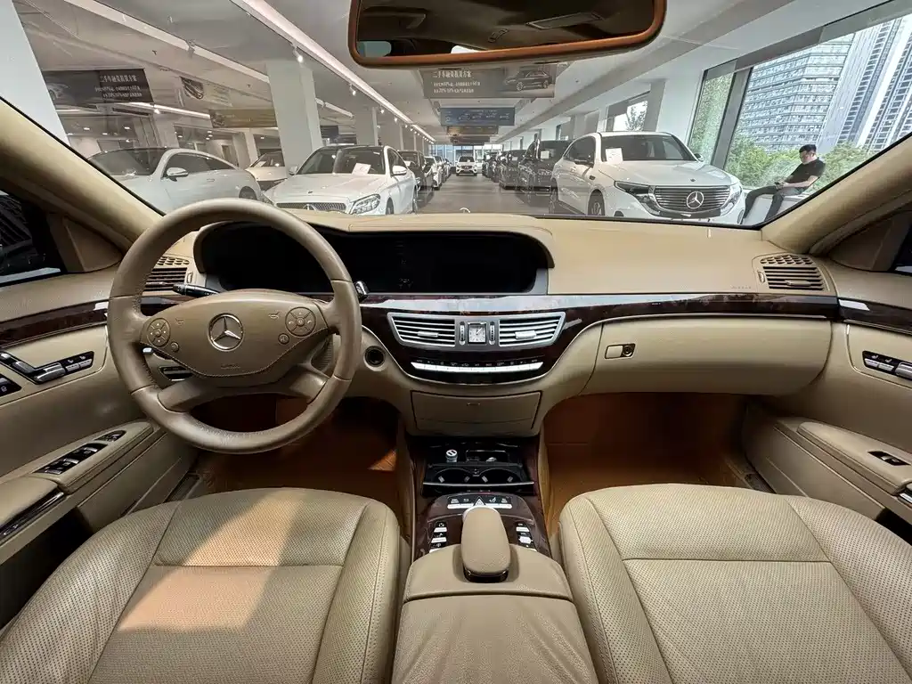 Mercedes-Benz S-Class — миниатюра 10