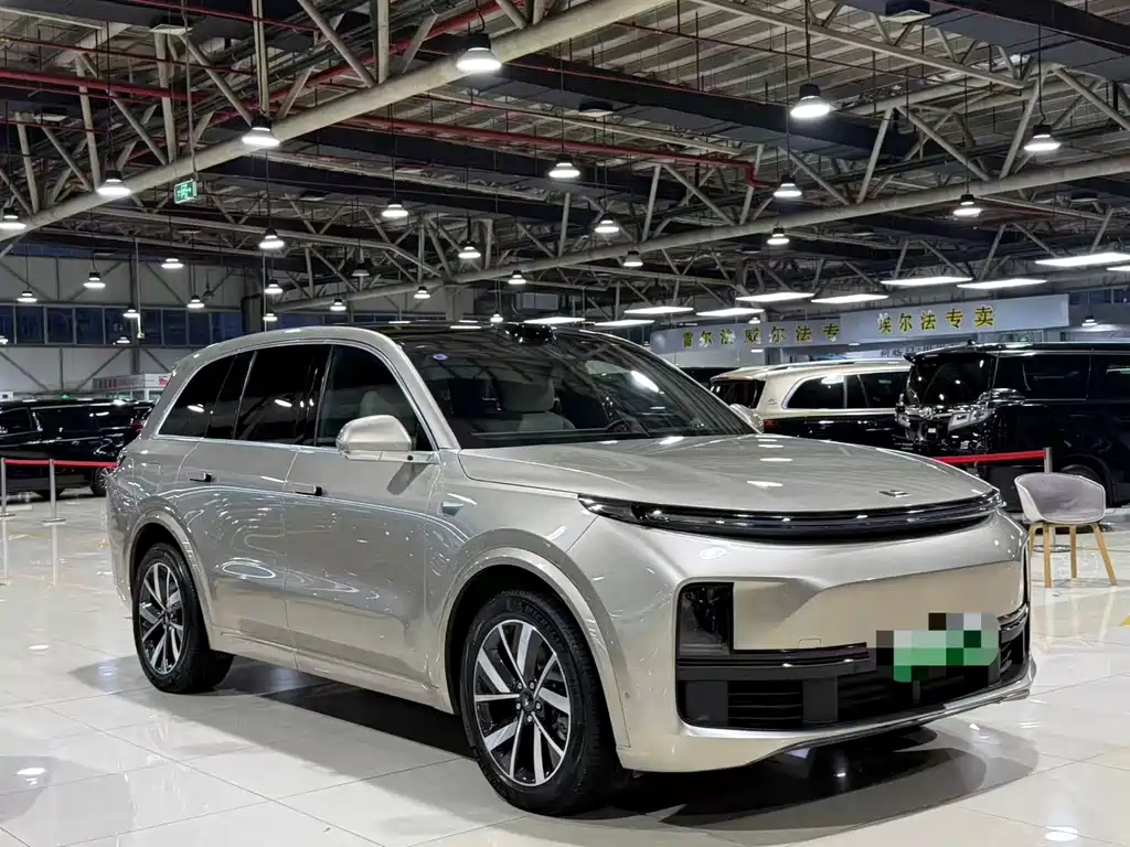 Li Auto Li L8 — миниатюра 2