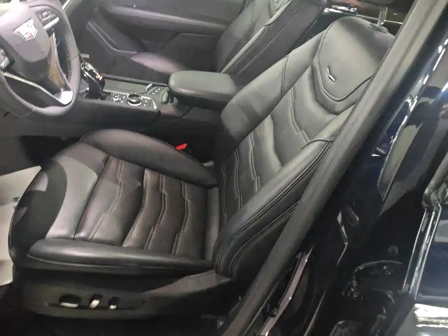 Cadillac XT6 — миниатюра 9
