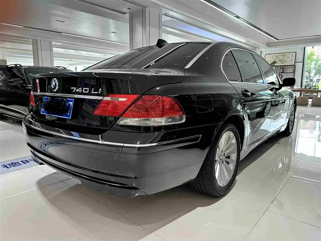 BMW 7 Series 7 2005 740Li