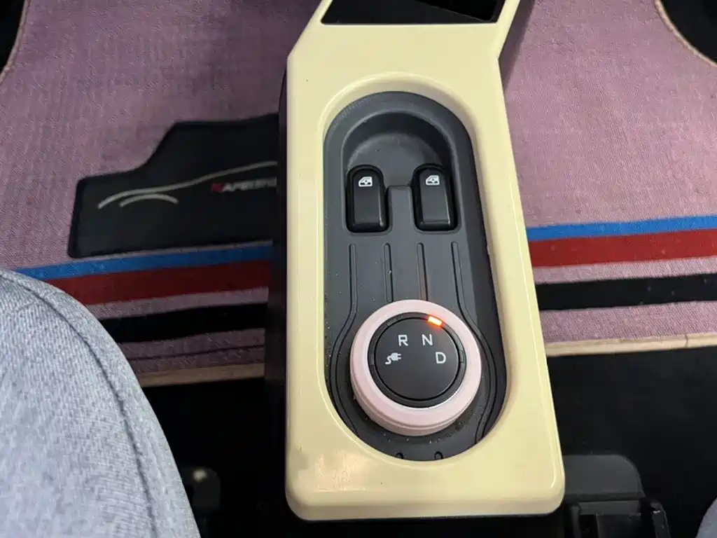 Wuling MINIEV — миниатюра 18