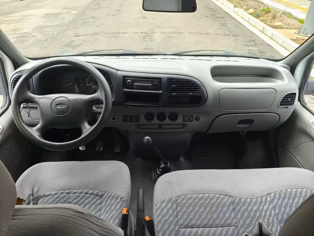 Ford Transit Classic — миниатюра 3