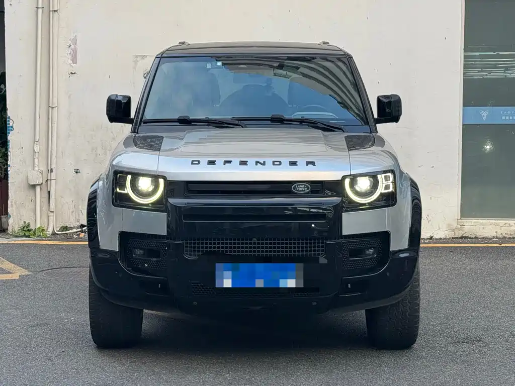 Land Rover Defender — миниатюра 2
