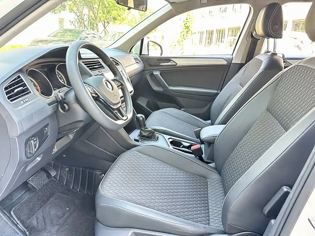 Volkswagen Tiguan L — миниатюра 8