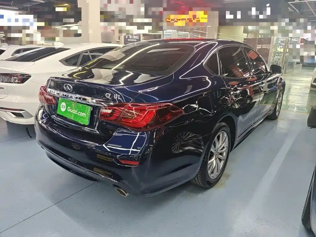 Infiniti Q70 — миниатюра 7