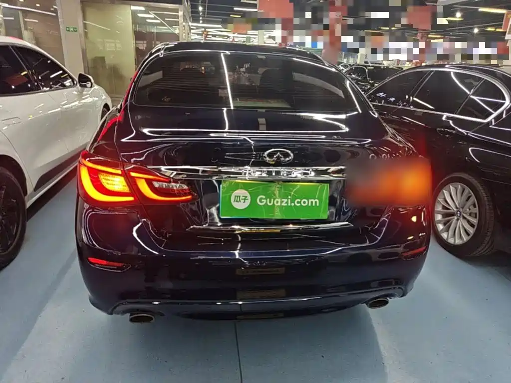 Infiniti Q70 — миниатюра 6
