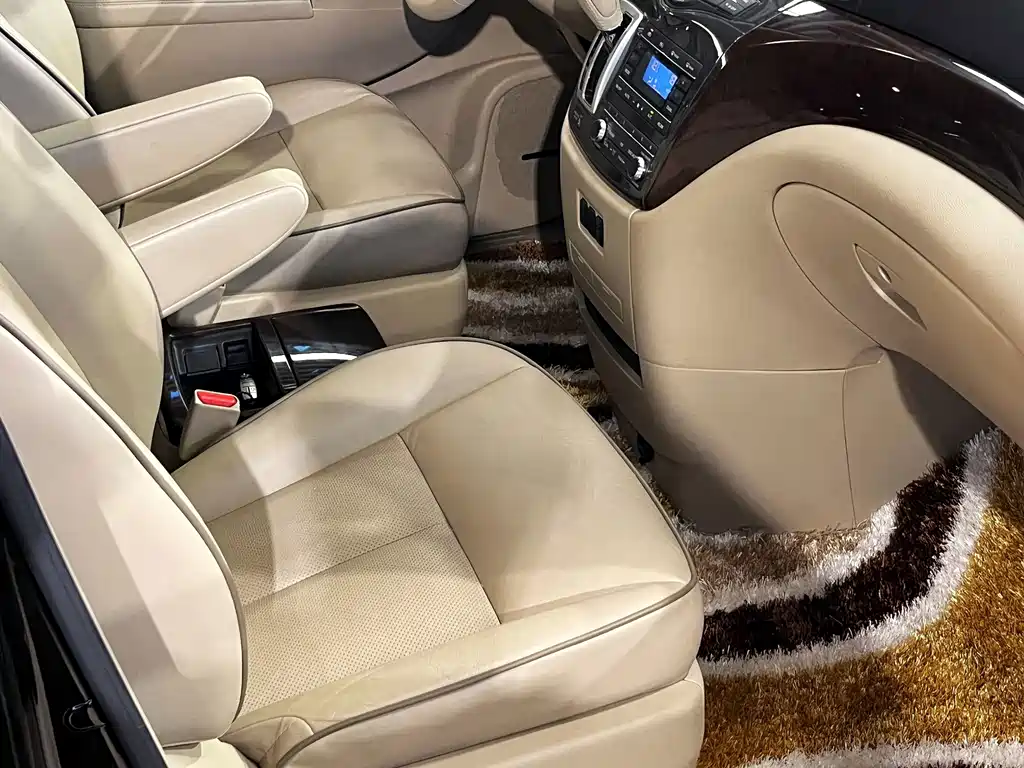 Nissan Quest — миниатюра 17