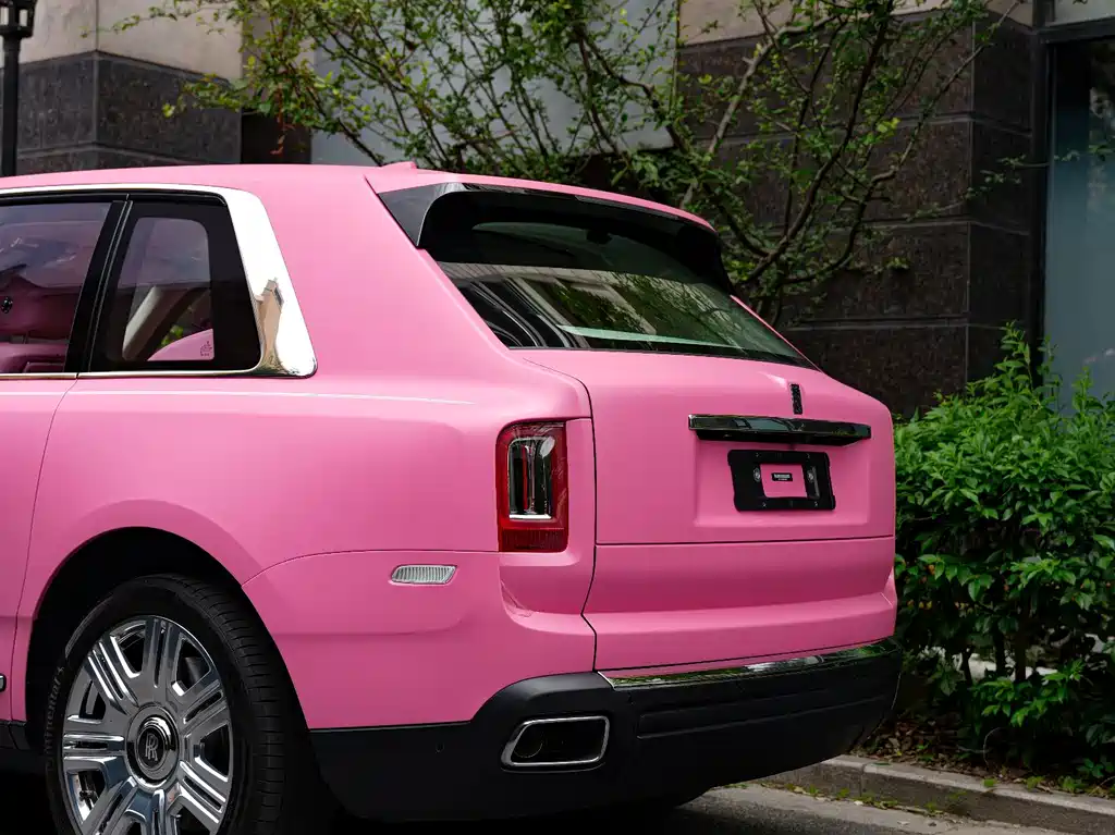 Rolls-Royce Cullinan — миниатюра 10