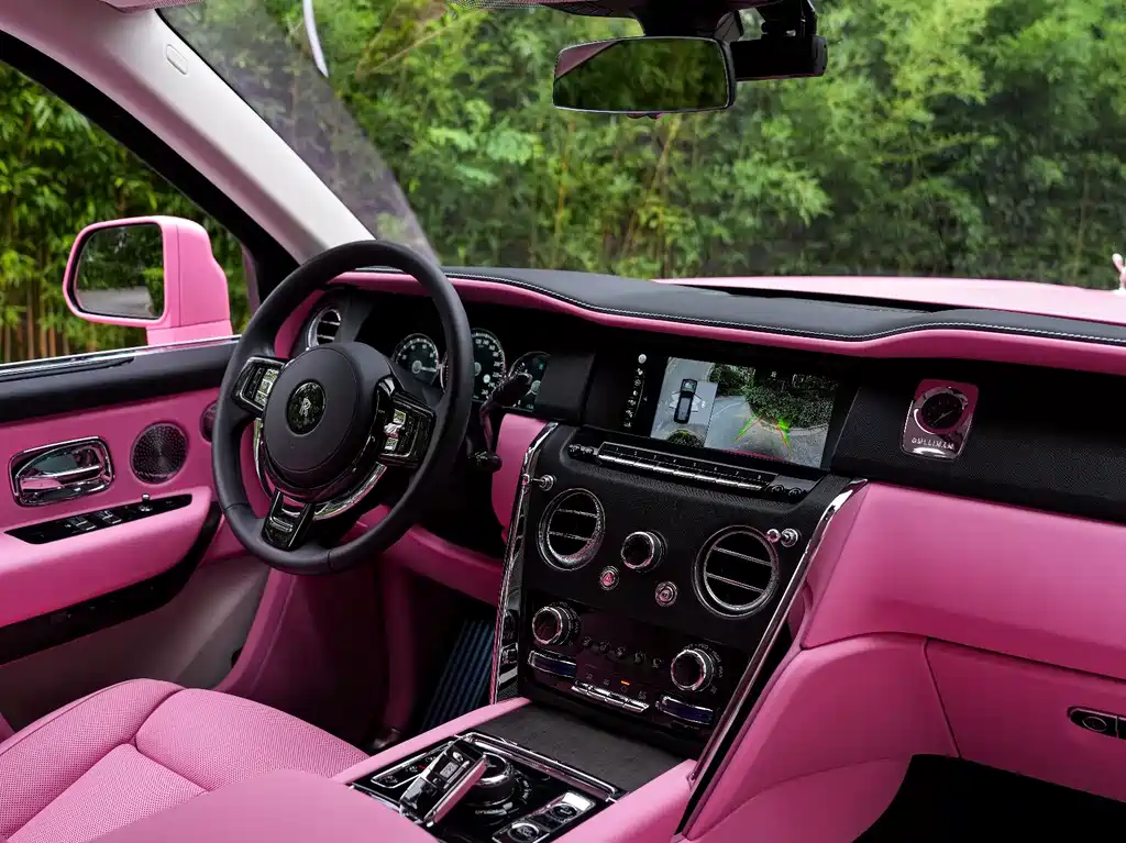 Rolls-Royce Cullinan — миниатюра 14