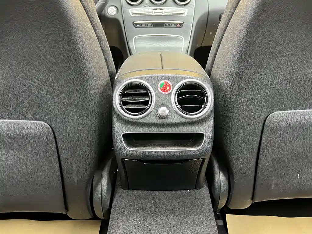 Mercedes-Benz C-Class — миниатюра 23