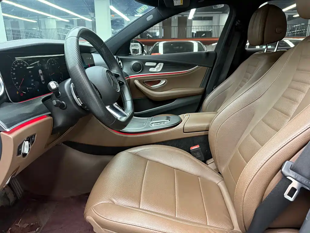 Mercedes-Benz E-Class — миниатюра 8