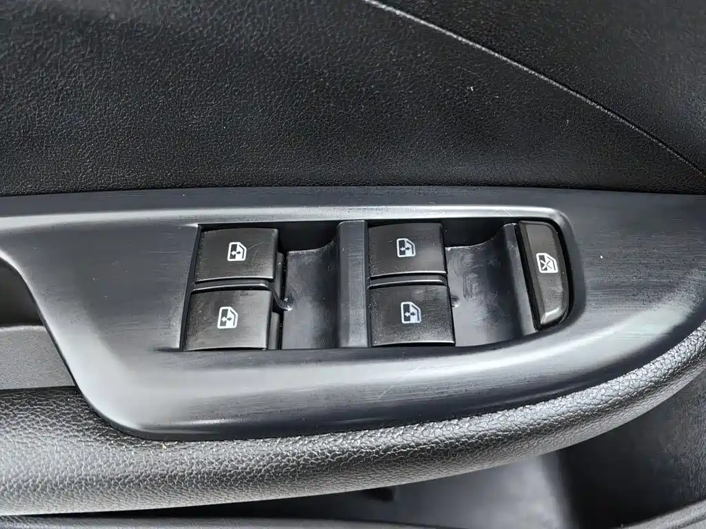 Buick Excelle — миниатюра 9
