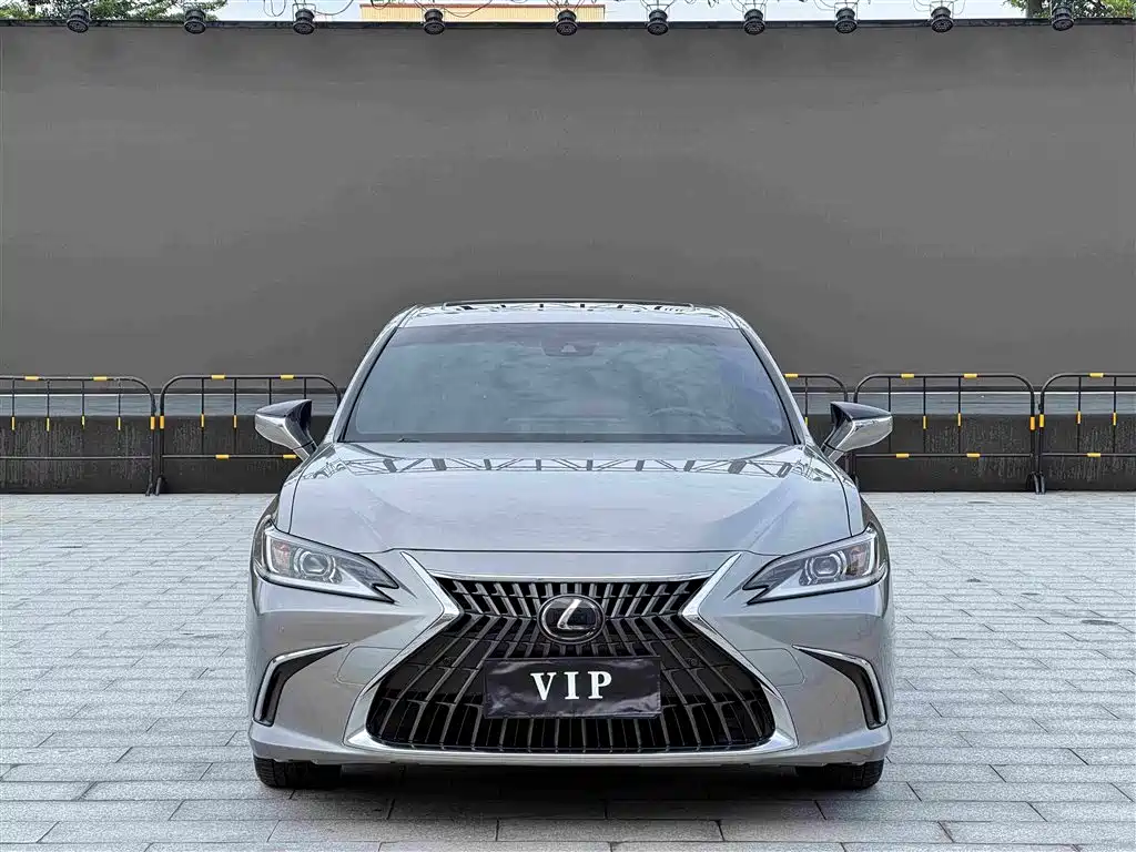 Lexus ES — миниатюра 2