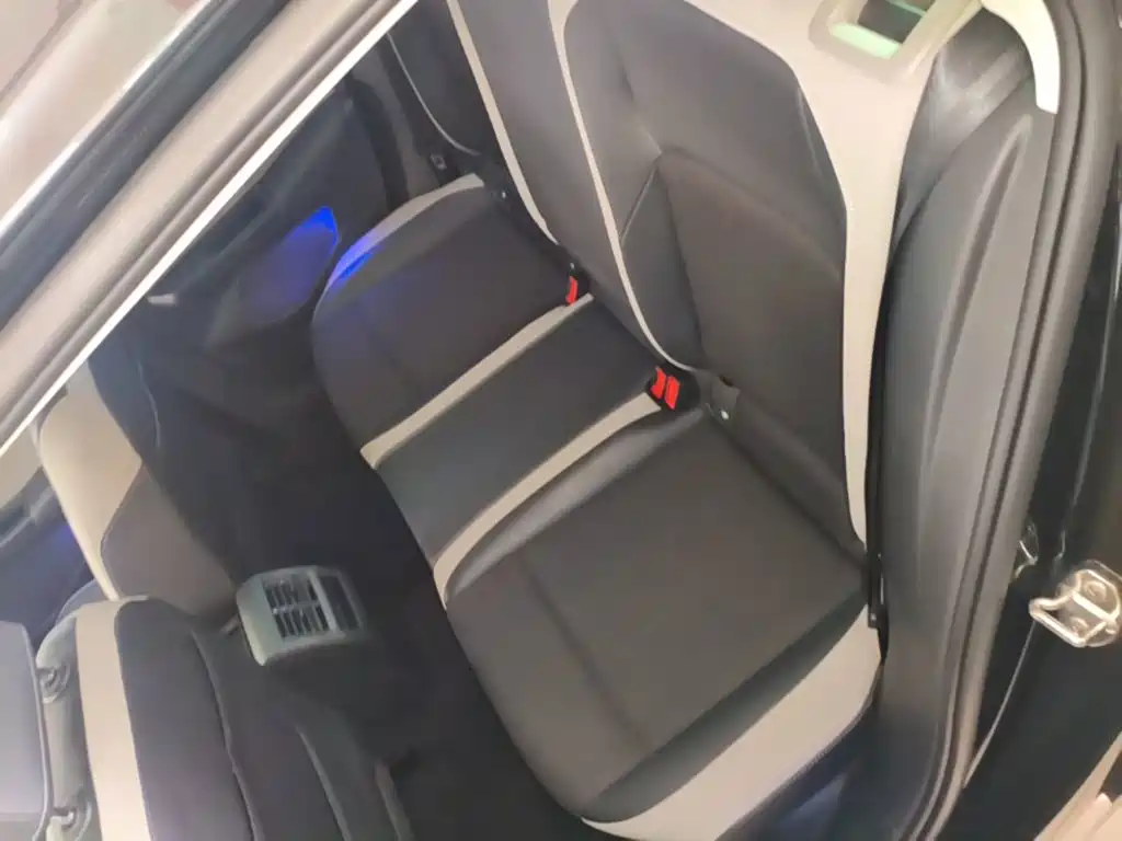 Volkswagen Golf — миниатюра 17