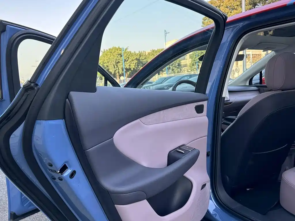 Hongqi Hongqi Tiangong 05 — миниатюра 5