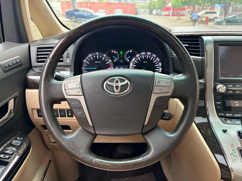 Toyota Alphard 2012 3.5L Luxury