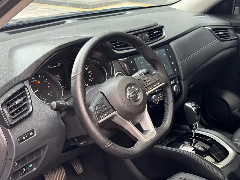 Nissan X-Trail — миниатюра 13