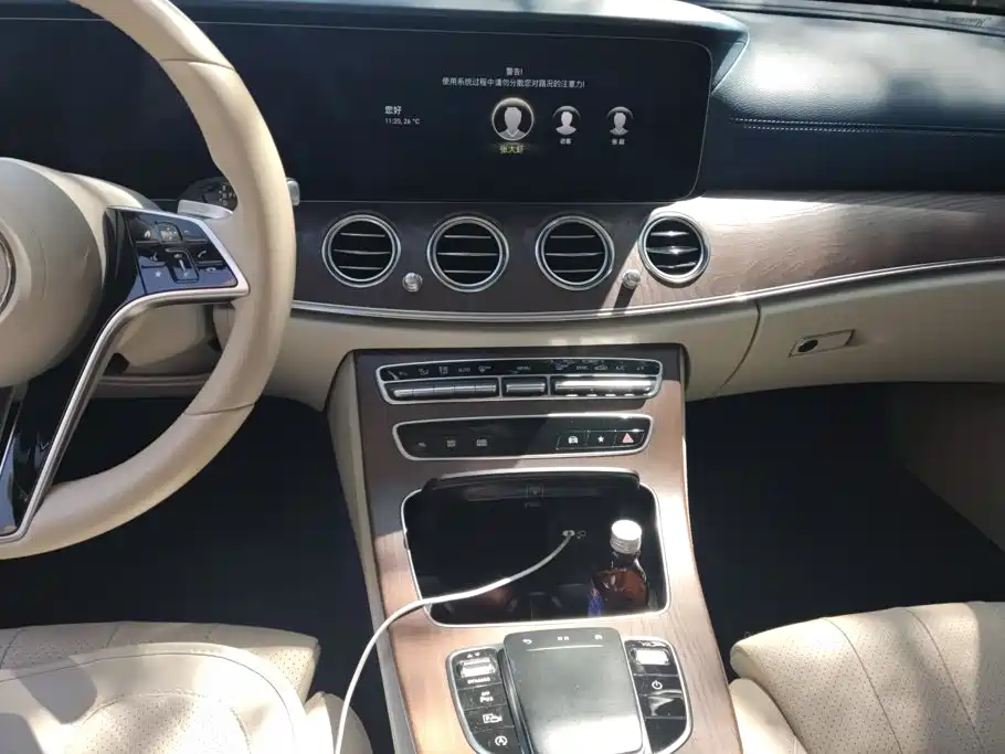 Mercedes-Benz E-Class — миниатюра 13