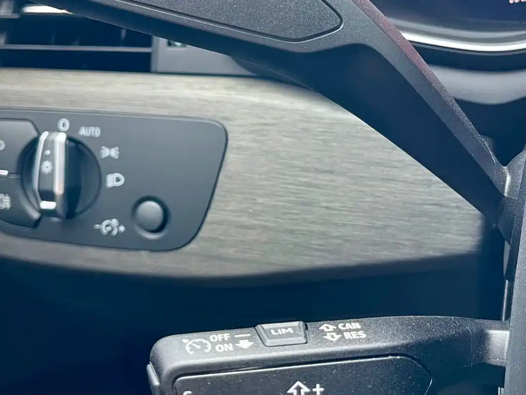 Audi A4L — миниатюра 16