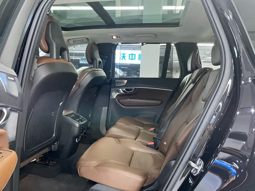 Volvo XC90 2020 T6 Luxury 7 мест