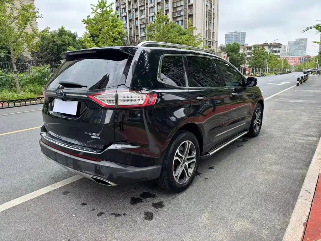 Ford Edge — миниатюра 5