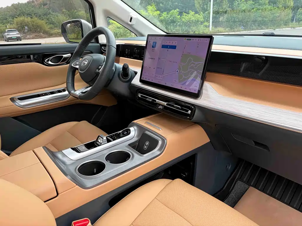 GAC Motor Trumpchi E8 PHEV — миниатюра 10