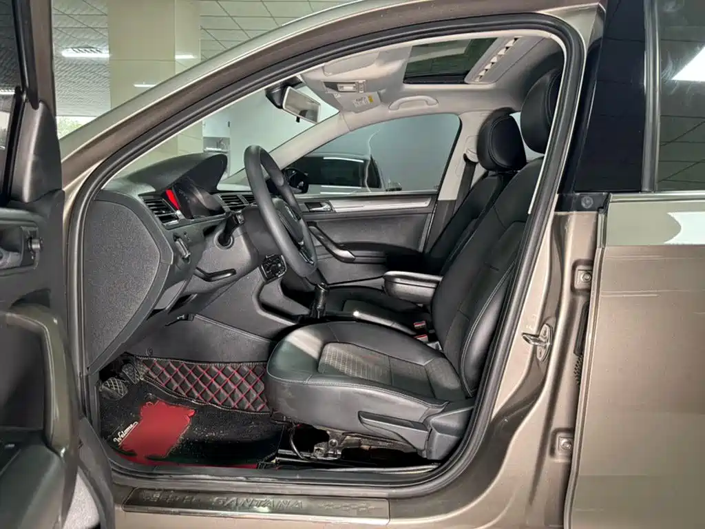 Volkswagen Santana — миниатюра 13
