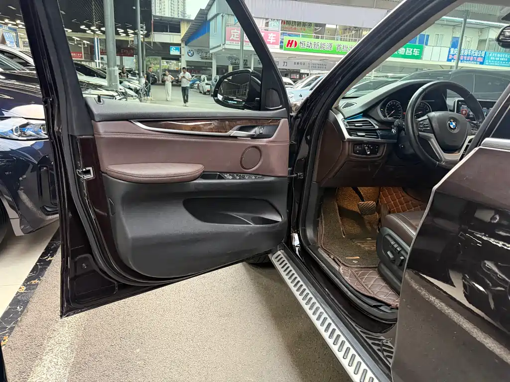 BMW X5 (Import) — миниатюра 11