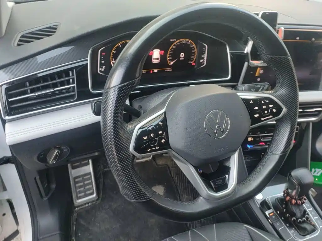 Volkswagen Tiguan L — миниатюра 12
