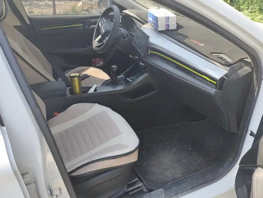 Roewe i5 — миниатюра 8