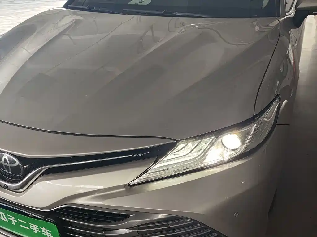 Toyota Camry — миниатюра 7