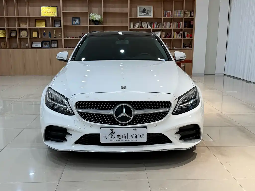 Mercedes-Benz C-Class — миниатюра 2