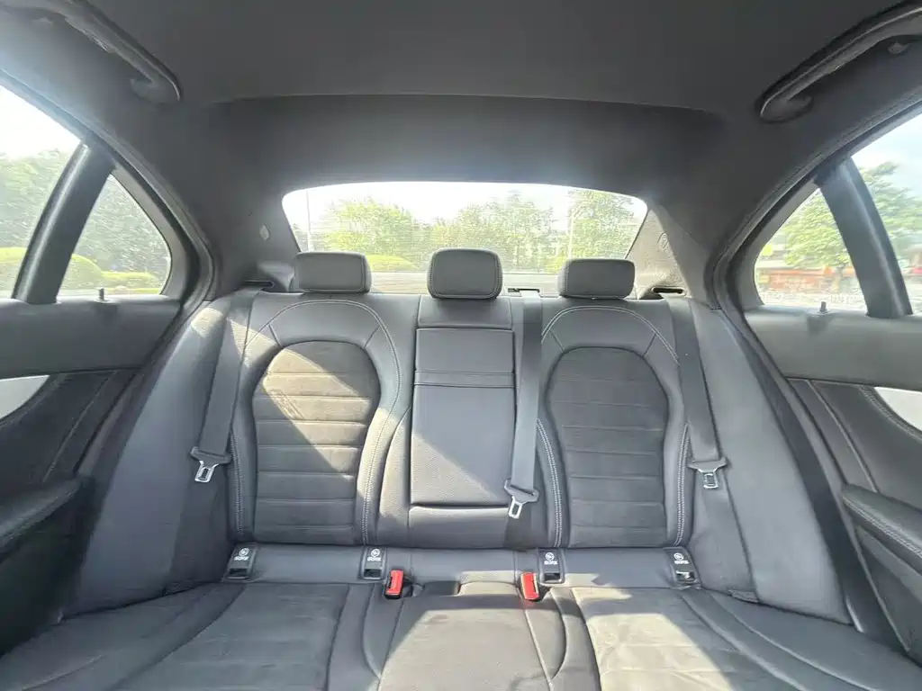 Mercedes-Benz C-Class — миниатюра 12