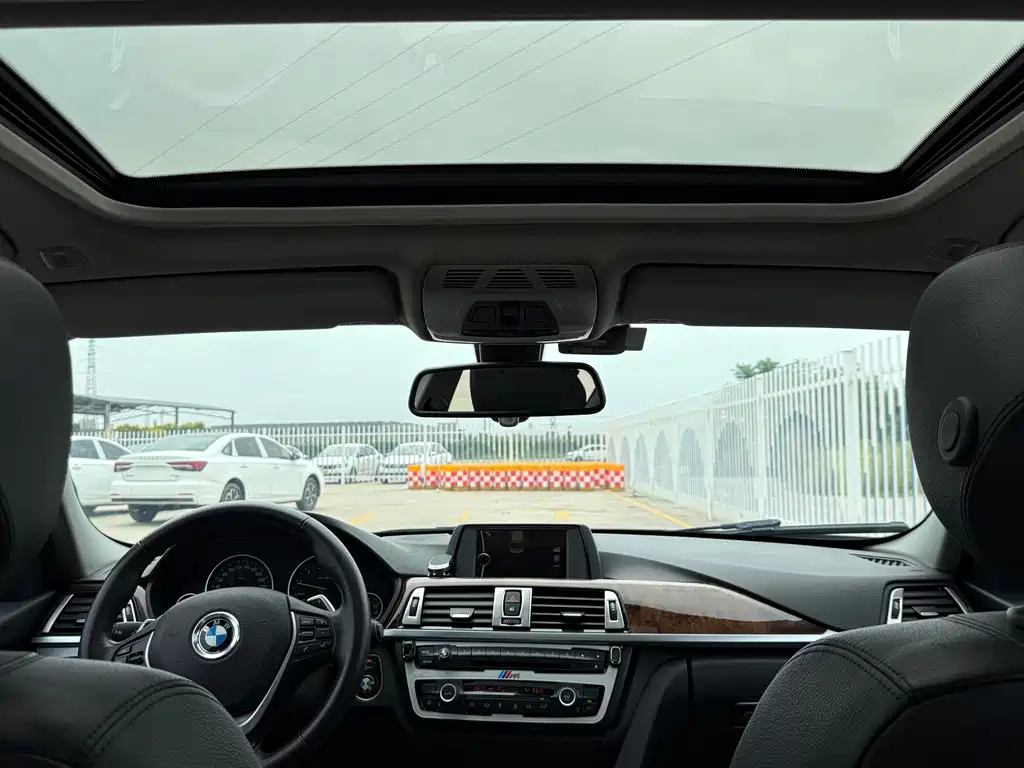 BMW 3 Series — миниатюра 11