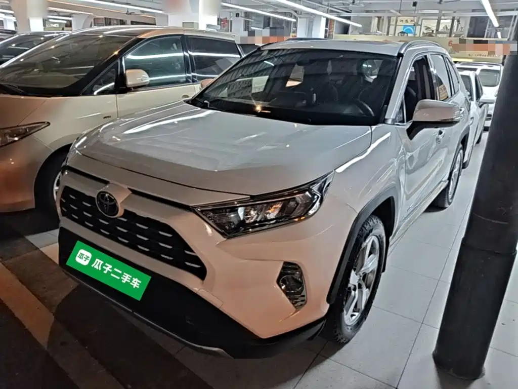 Toyota RAV4 — миниатюра 2