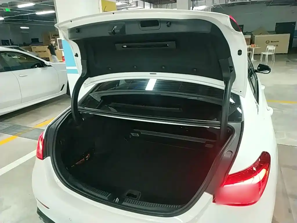 Mercedes-Benz C-Class — миниатюра 19