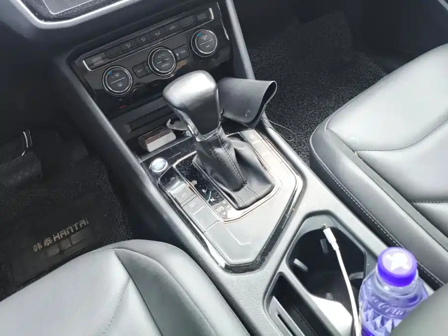 Volkswagen Tiguan L — миниатюра 16