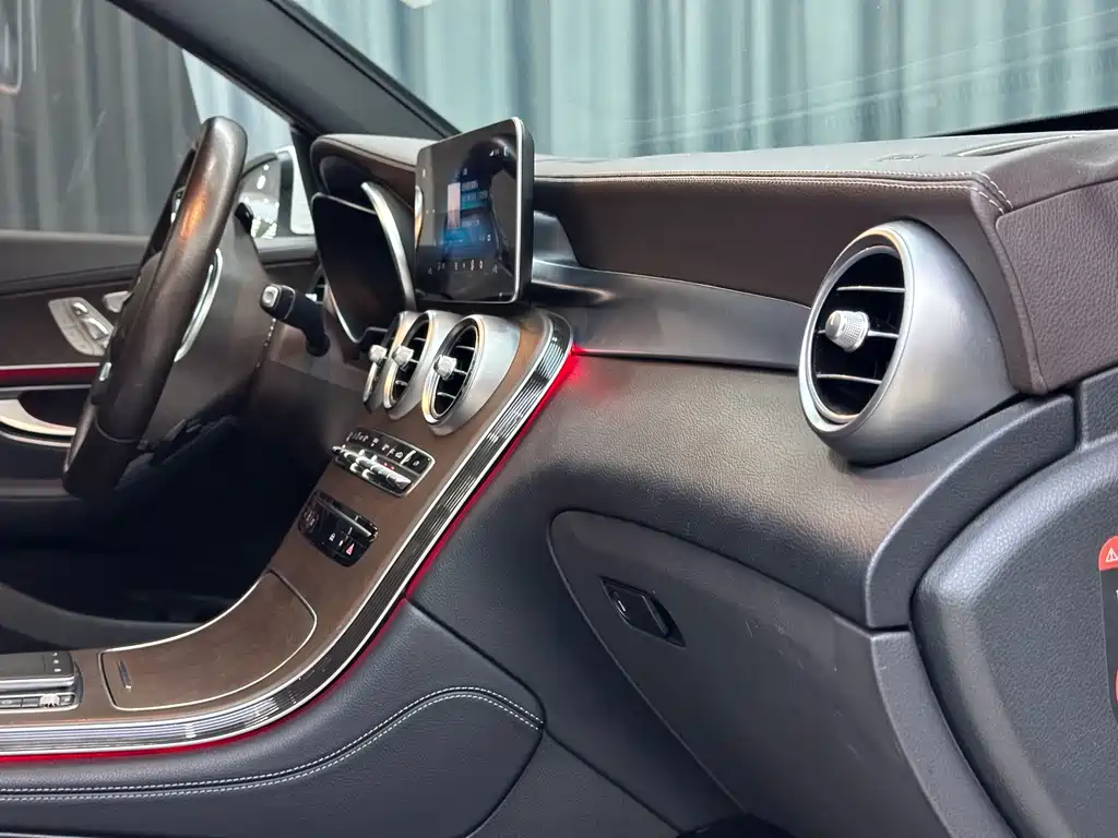 Mercedes-Benz GLC — миниатюра 25