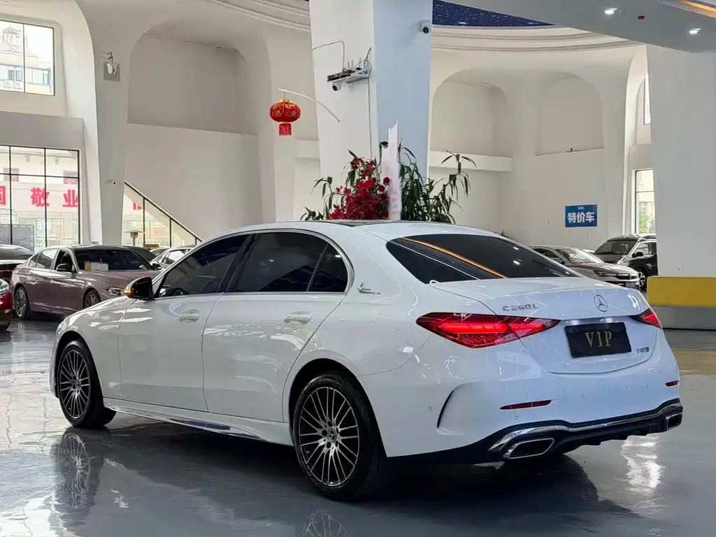 Mercedes-Benz C-Class — миниатюра 9