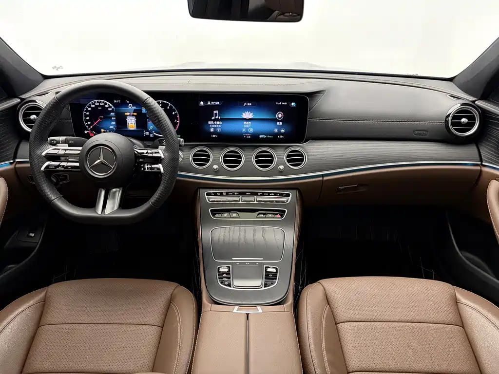 Mercedes-Benz E-Class — миниатюра 14
