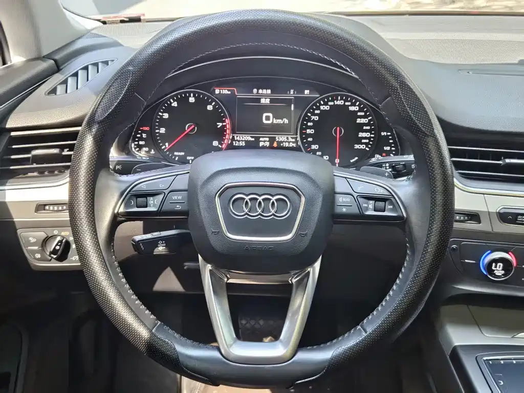 Audi Q7 — миниатюра 11