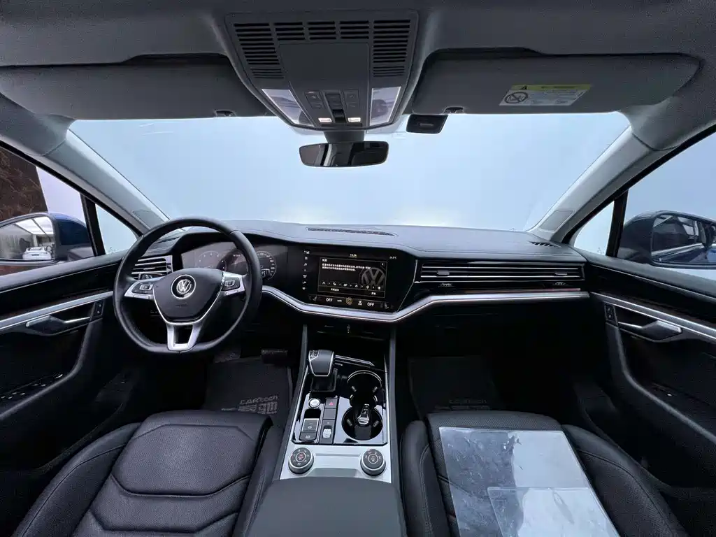 Volkswagen Touareg — миниатюра 8