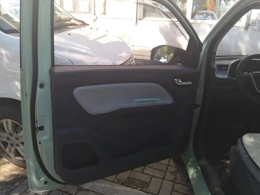 Wuling MINIEV — миниатюра 7