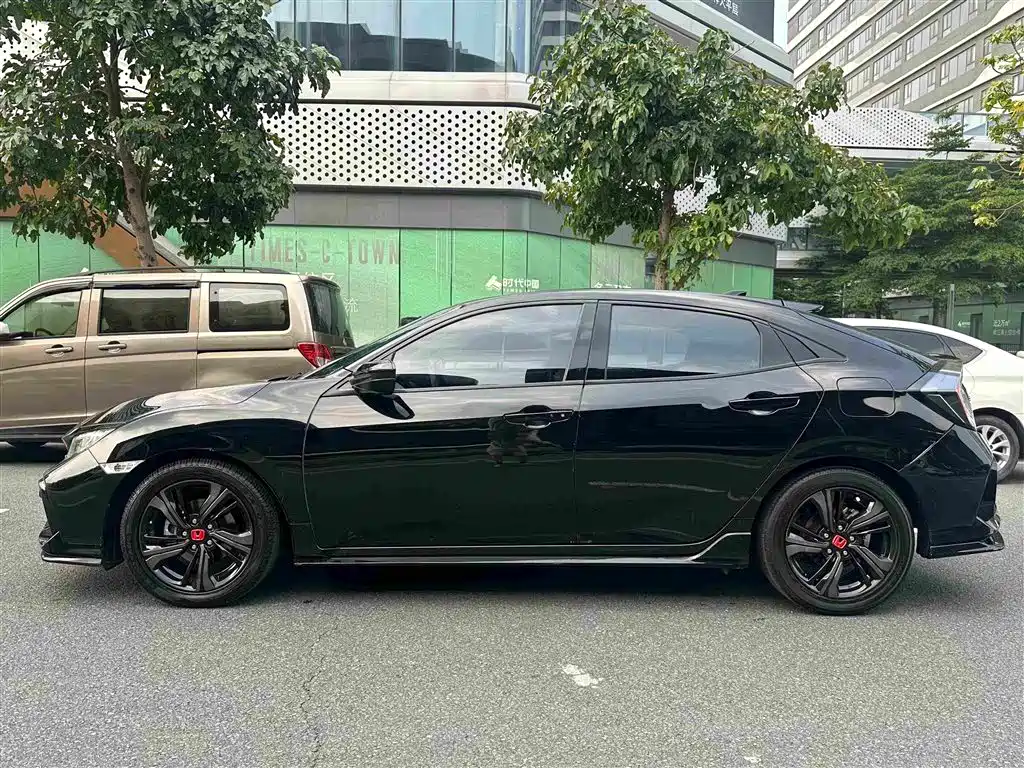 Honda Civic — миниатюра 10