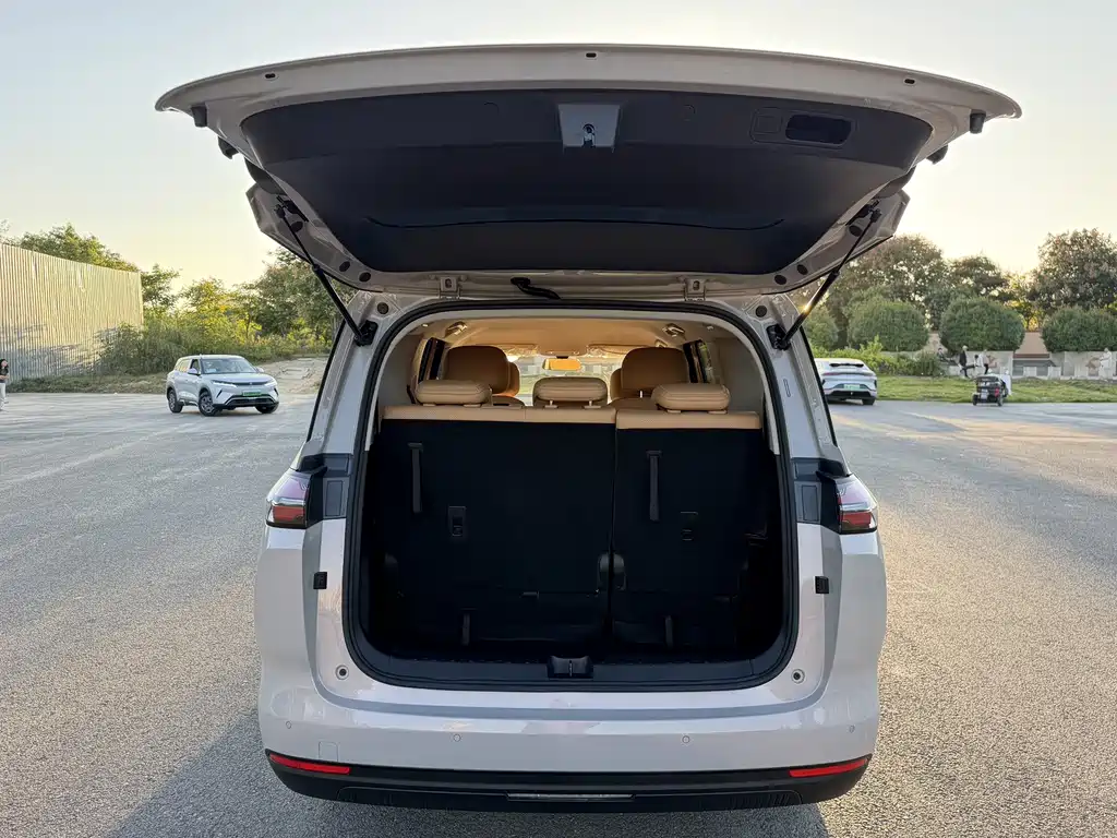 Wuling Xingguang 730 — миниатюра 13