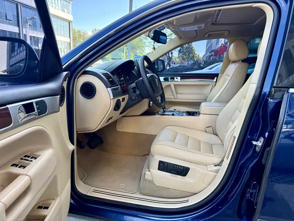 Volkswagen Touareg — миниатюра 7