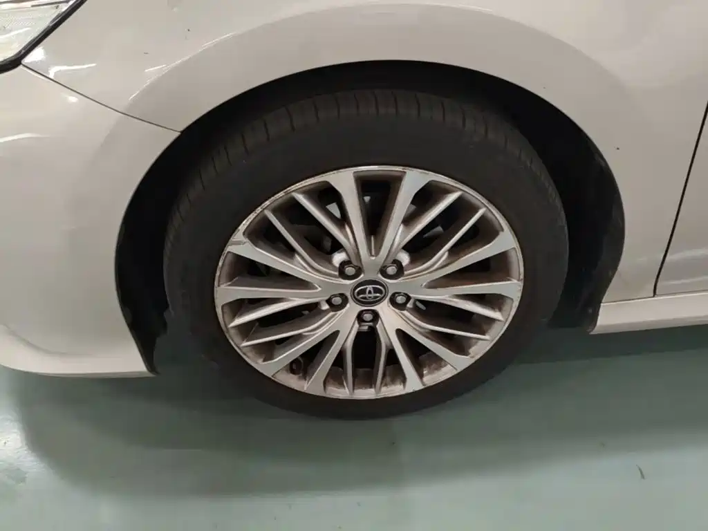 Toyota Camry — миниатюра 23